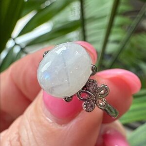 Elegant Silver Moonstone Ring